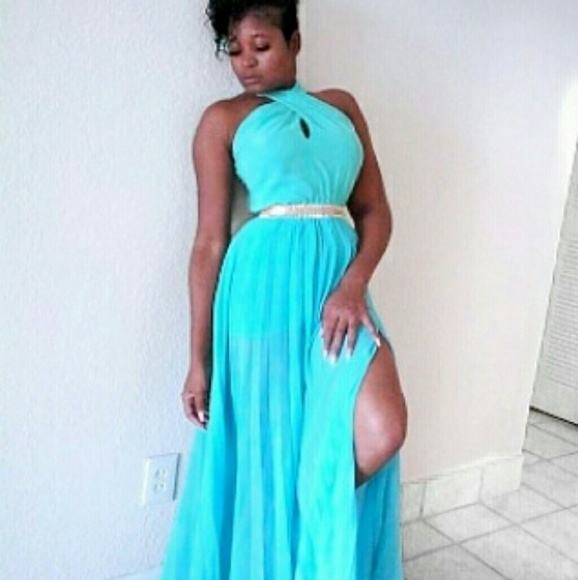 @rawtrends Dresses & Skirts - 🔊❣☮Blue halter sleeveless pleated chiffon dress☮❣